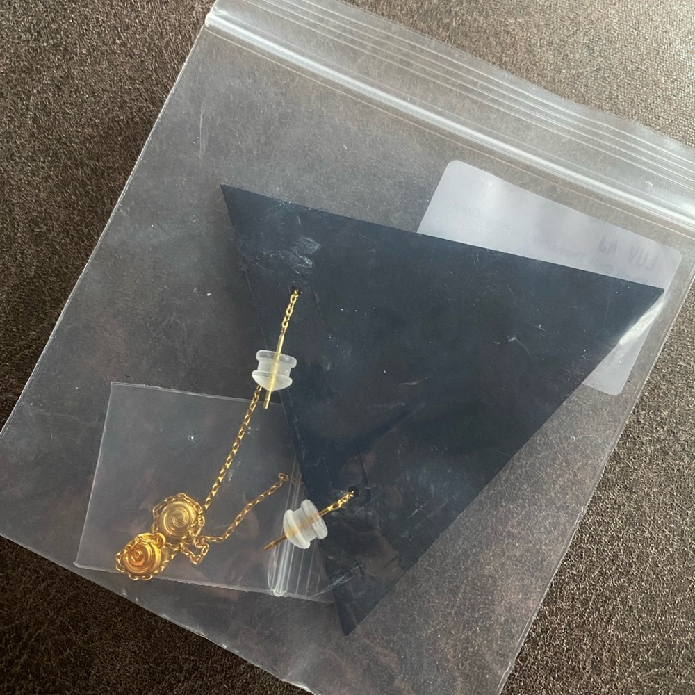 Luv Aj Shell Coil Threader Earring Gold - Picture 5 of 5